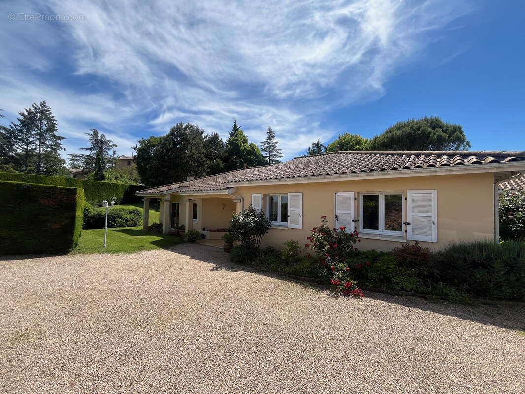 Maison à LACHASSAGNE