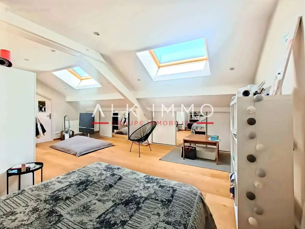 Maison à CRANVES-SALES