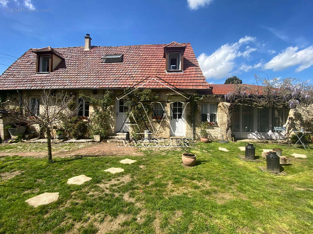 Maison à NEUILLY-EN-THELLE