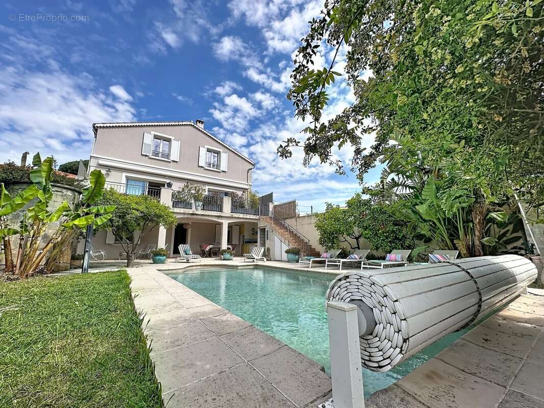 Maison à VALLAURIS