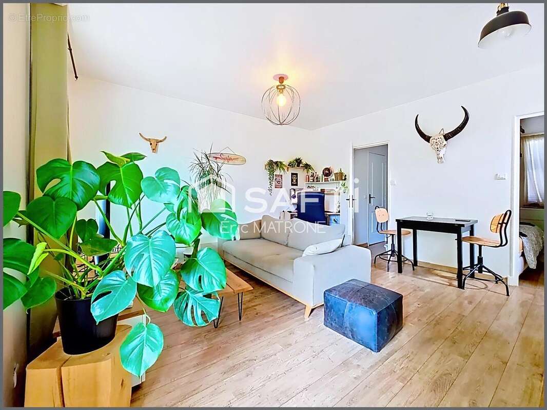 Photo 2 - Appartement à MARSEILLE-11E