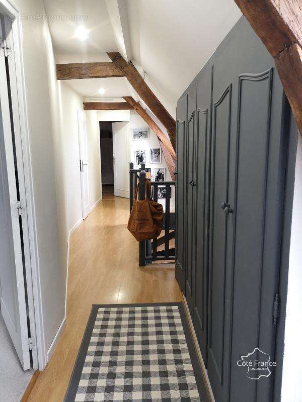 Maison à LA NEUVILLE-LES-DORENGT