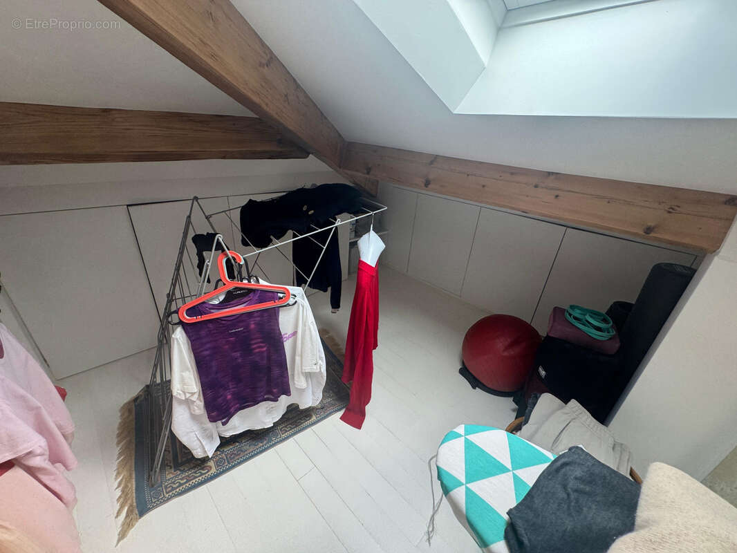 Appartement à CHARENTON-LE-PONT