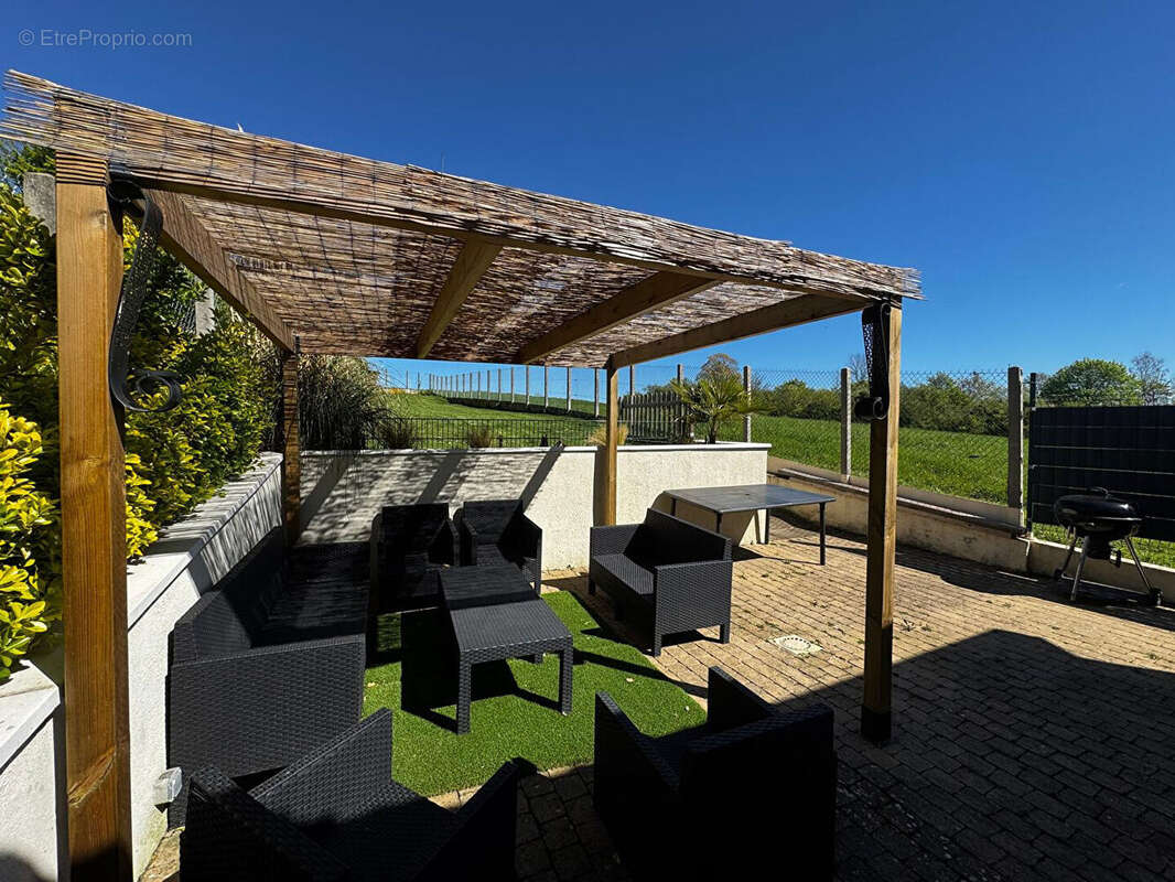 Maison à HARDRICOURT