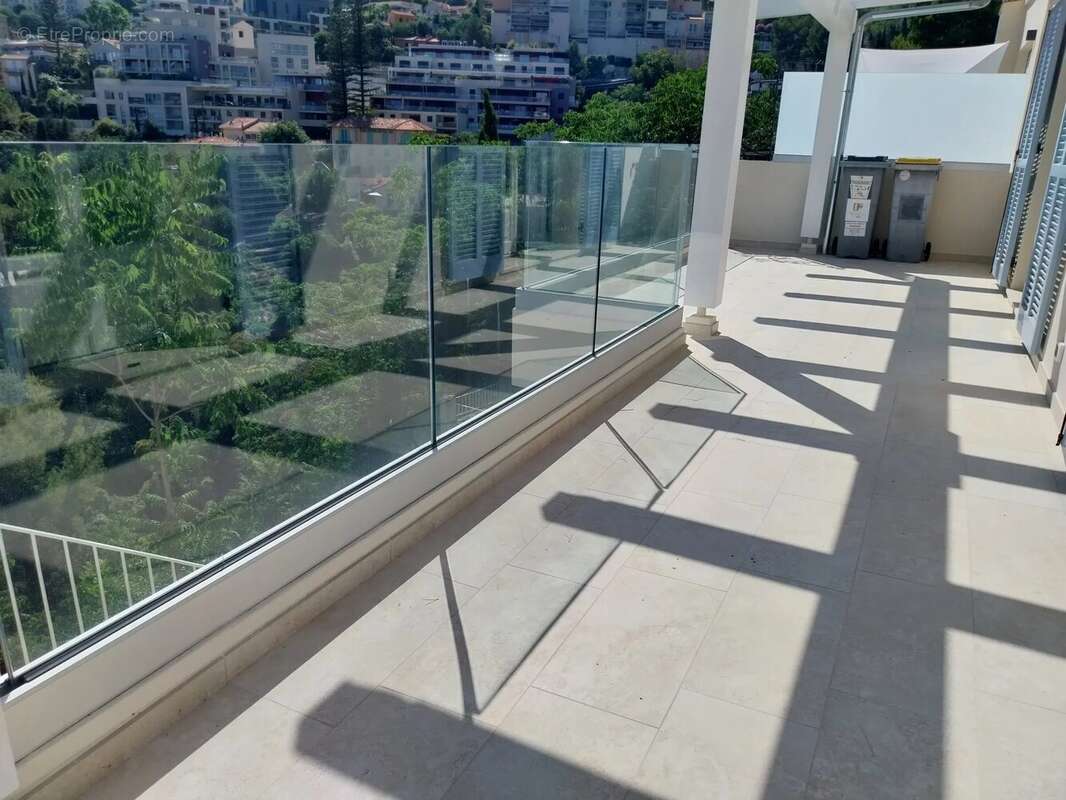 Appartement à ROQUEBRUNE-CAP-MARTIN