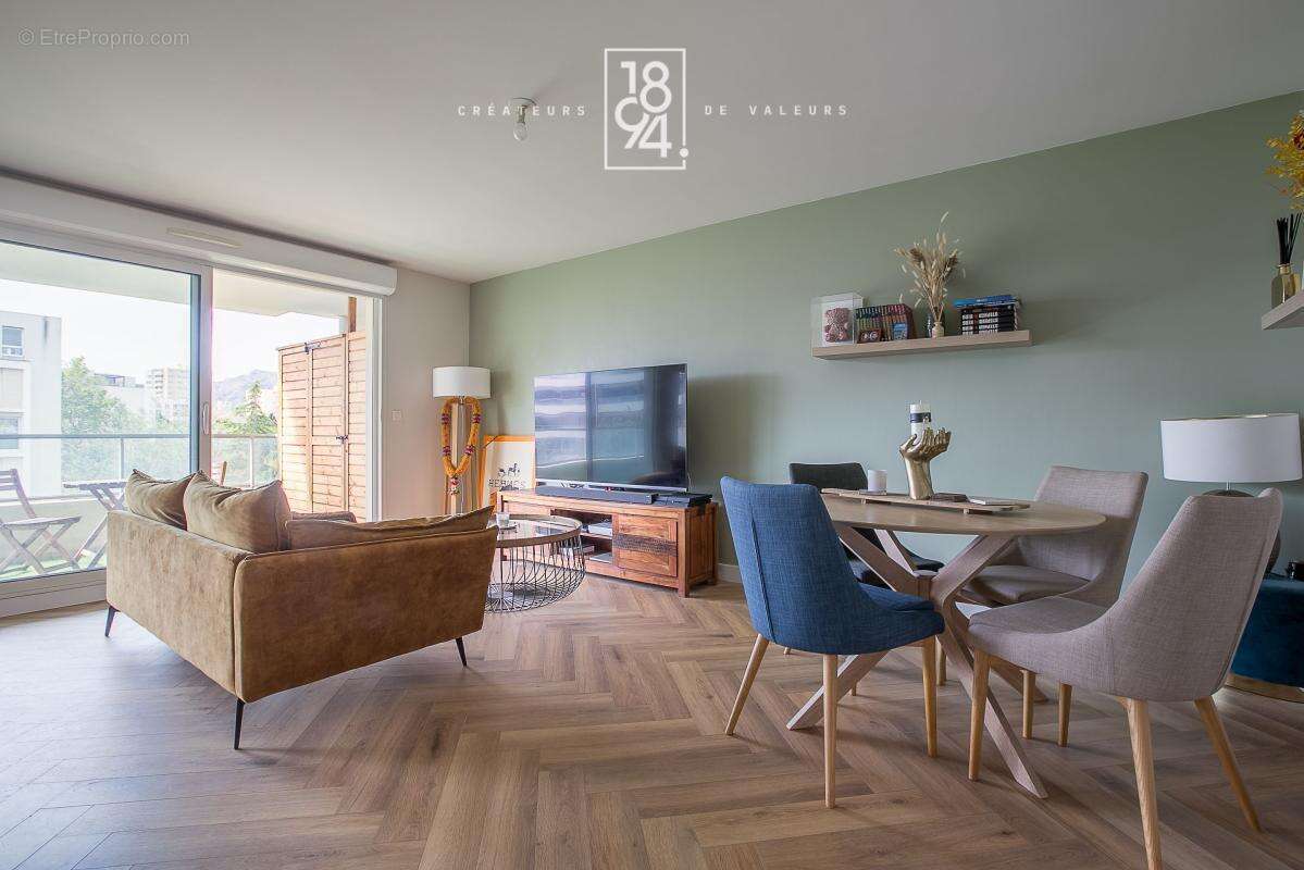 Appartement T3 à vendre Marseille 8eme (13008) I 62 m2 I Terrasse 29 m2 I Saint-Anne - photo 11