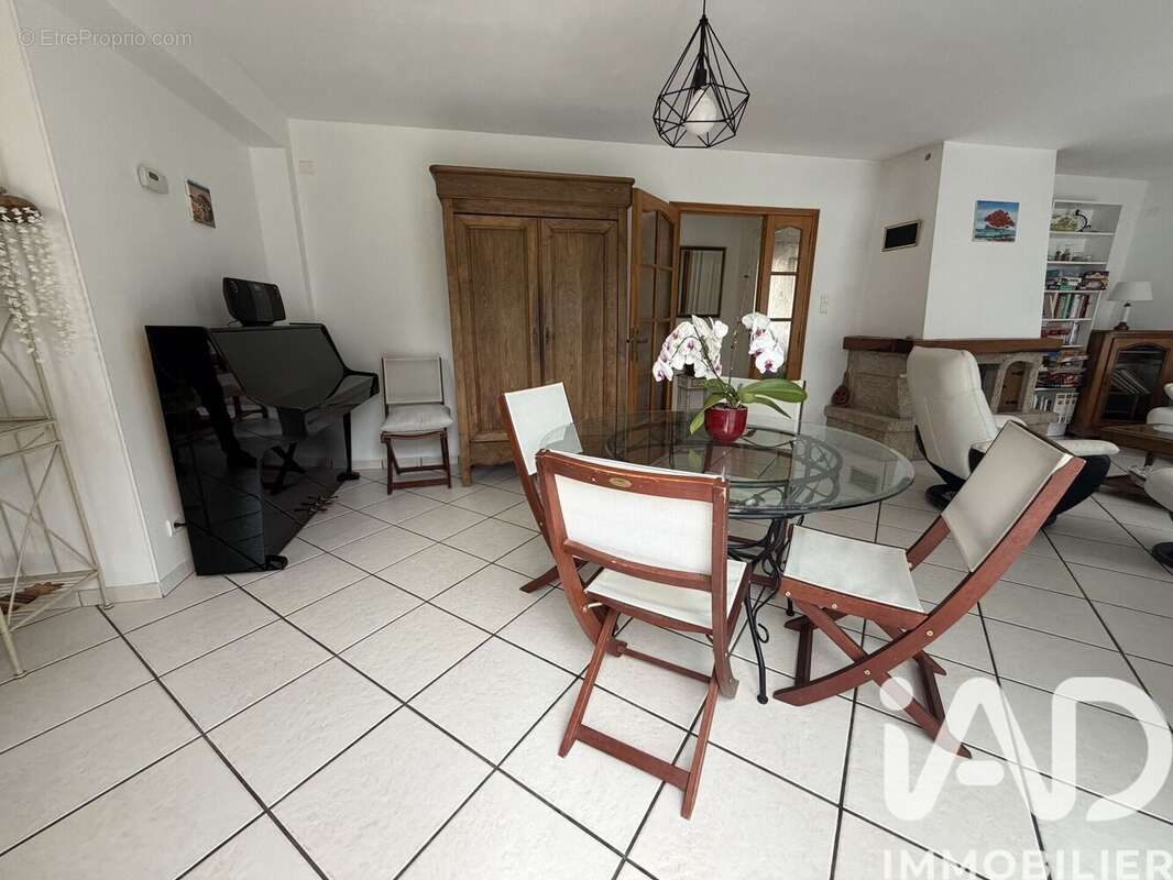 Maison 154 m² à Guilers  - photo 6