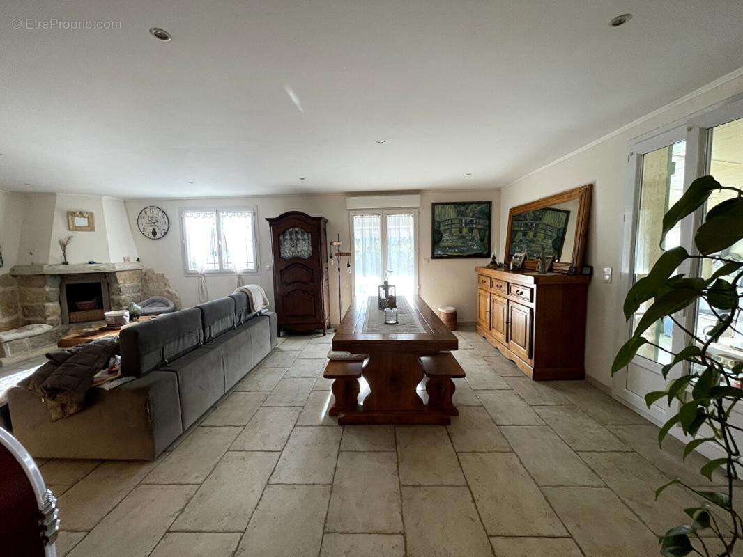 Maison à MONTAUROUX