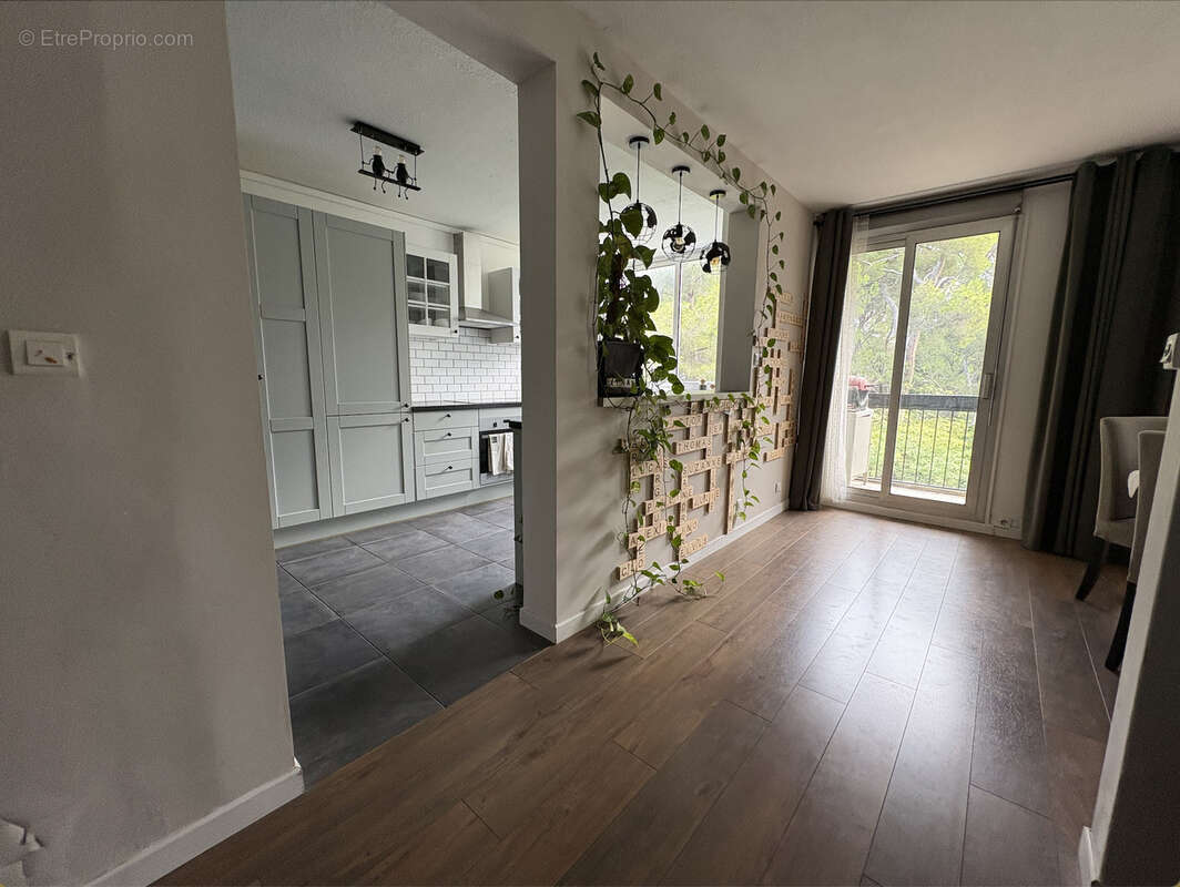 Appartement à MARSEILLE-8E