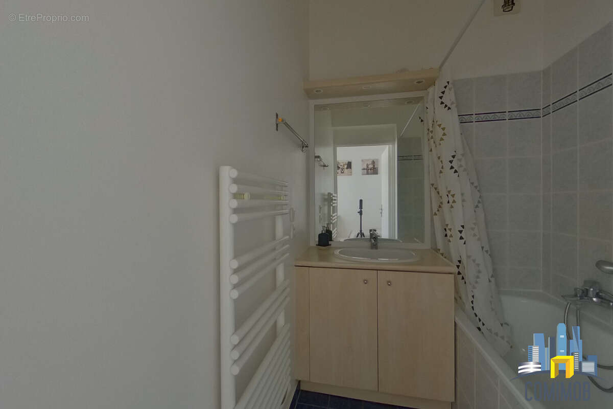 Appartement à COURBEVOIE