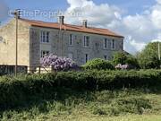 Maison à SAINT-CYR-DES-GATS
