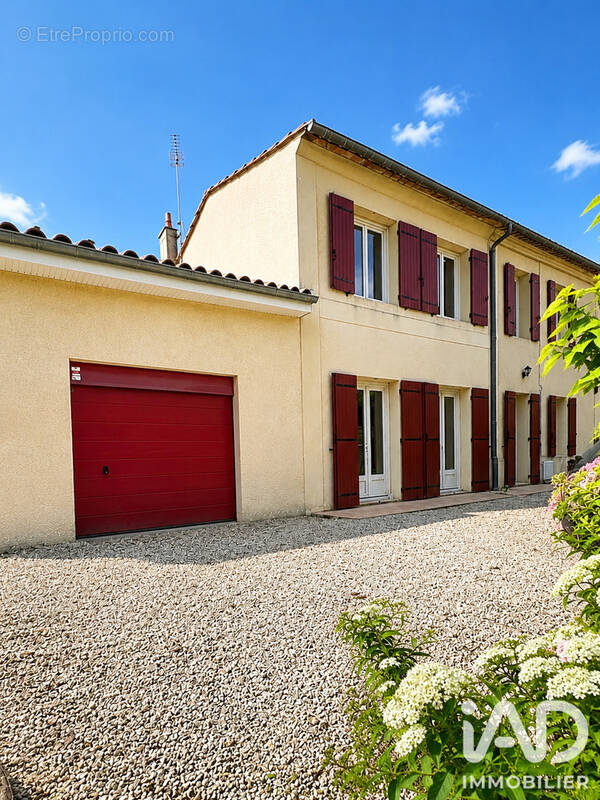 Photo 1 - Maison à LES BILLAUX