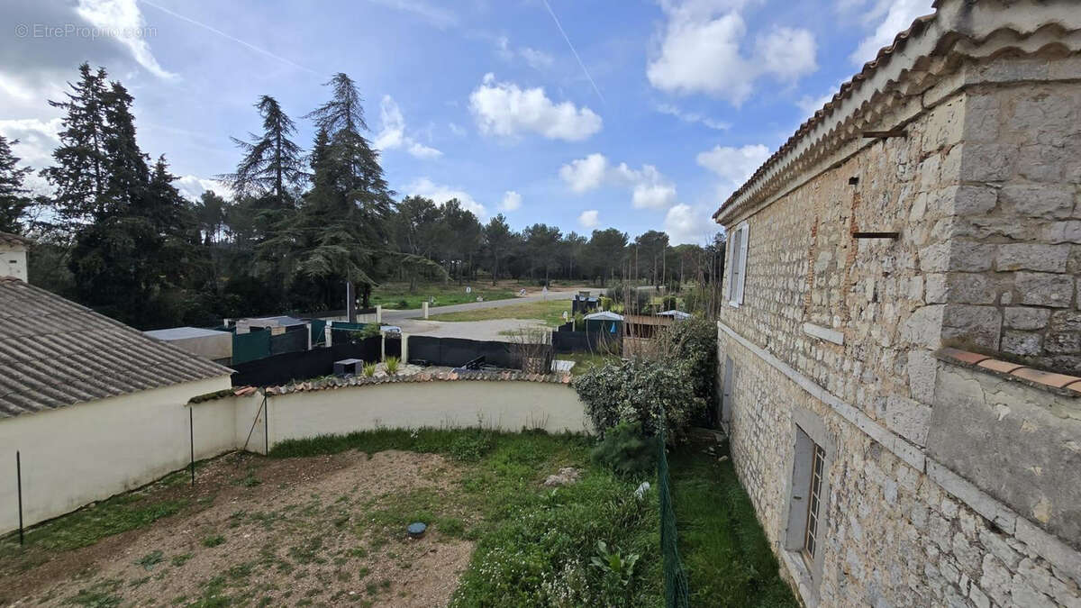 Maison à LE CASTELLET