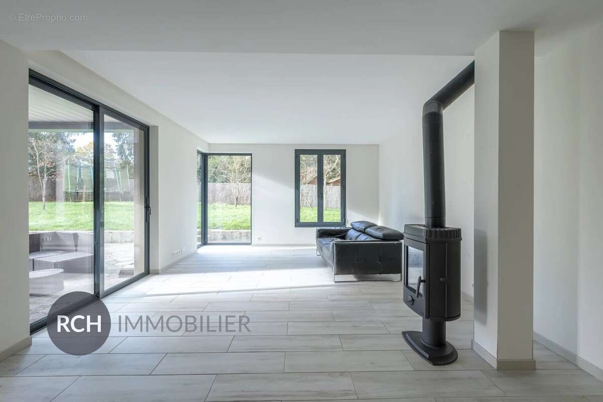 Maison à MONTFORT-L&#039;AMAURY