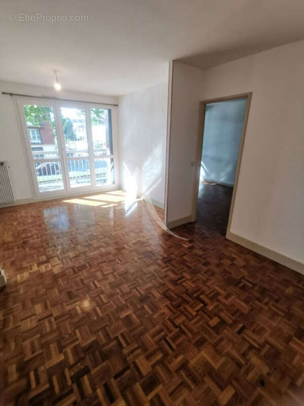 Appartement à LE BOURGET