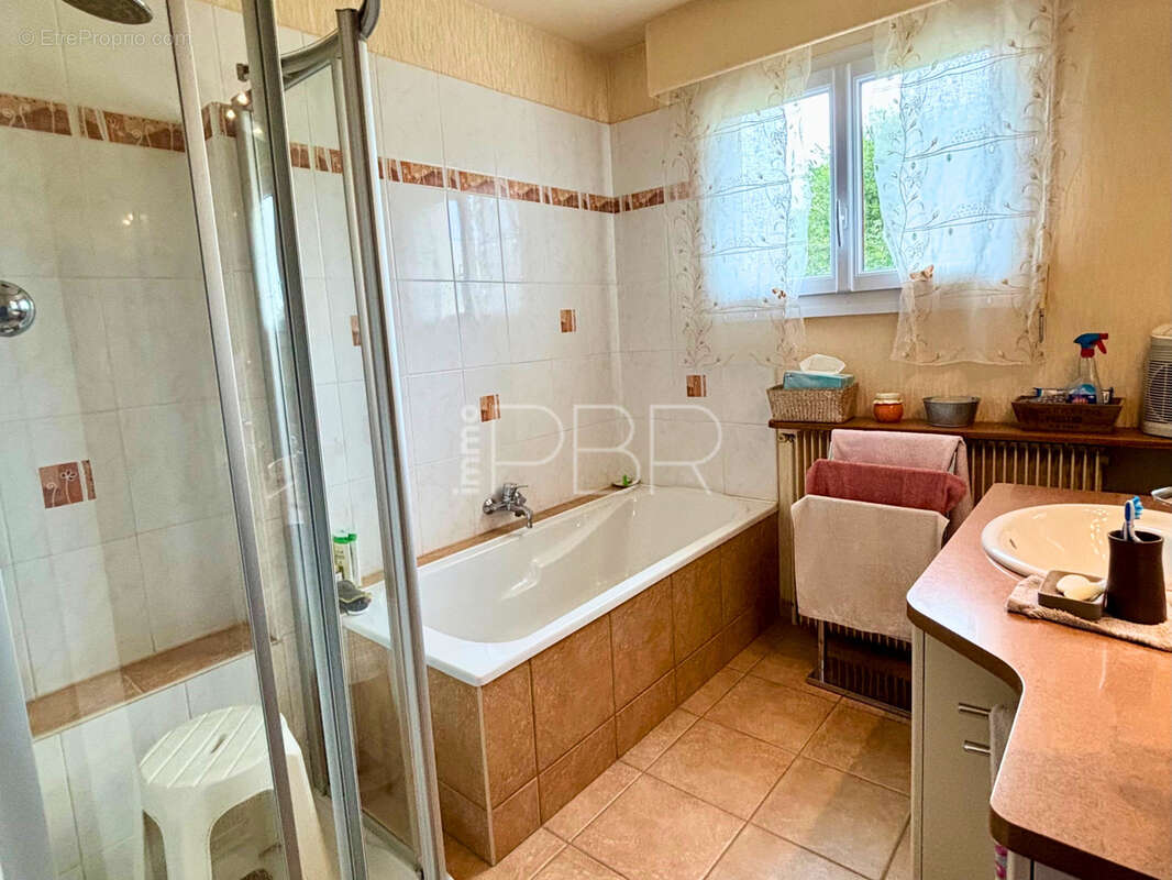 Maison T5 plain-pied de120m2 - photo 9