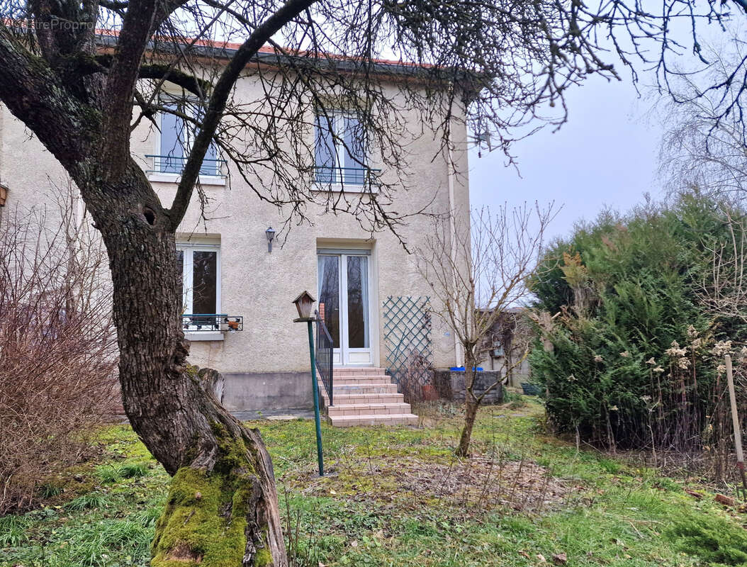 Maison à PAGNY-SUR-MEUSE