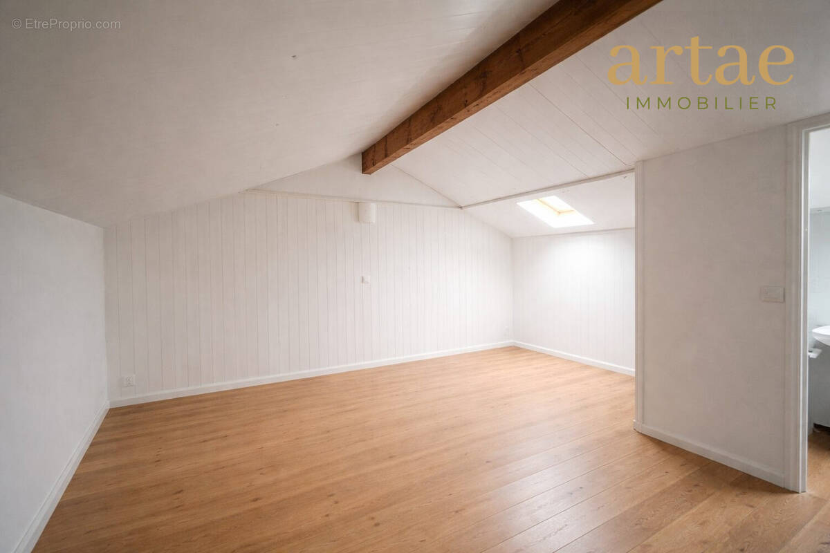 Appartement à LYON-9E