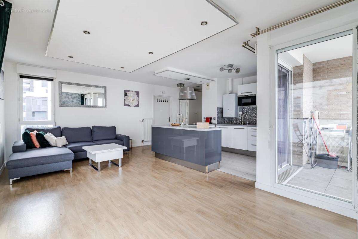 Appartement à GENNEVILLIERS