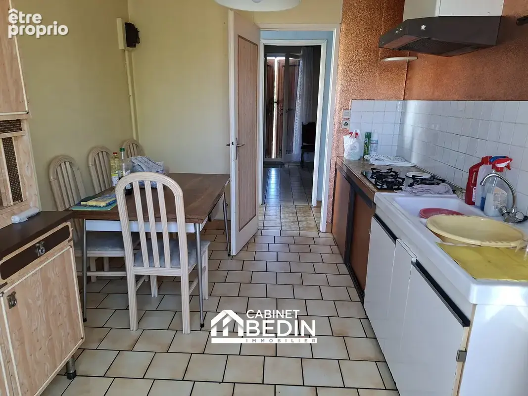 Maison 85 m² à Saint-Medard-En-Jalles  - photo 2