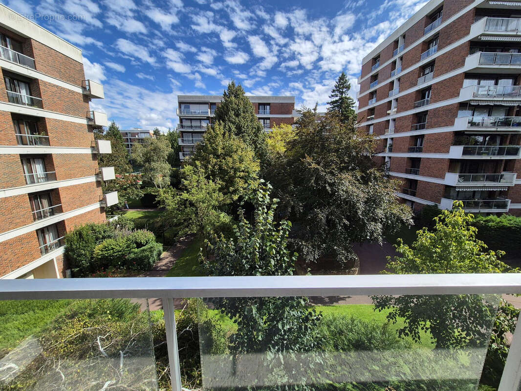 Appartement à JOUY-EN-JOSAS