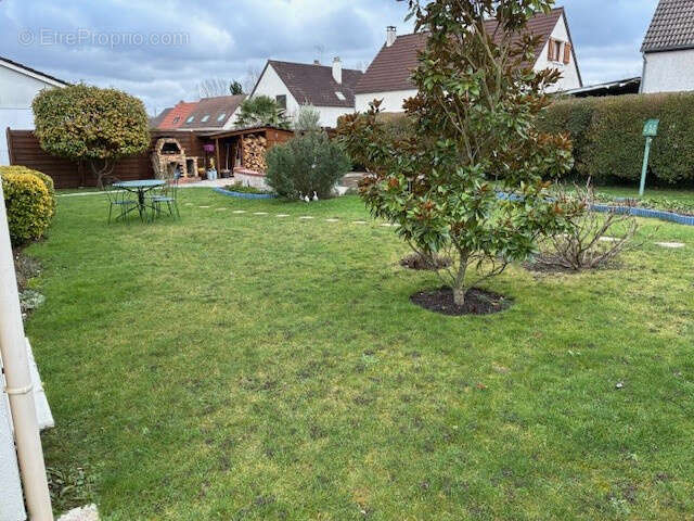 Maison à LE MEE-SUR-SEINE