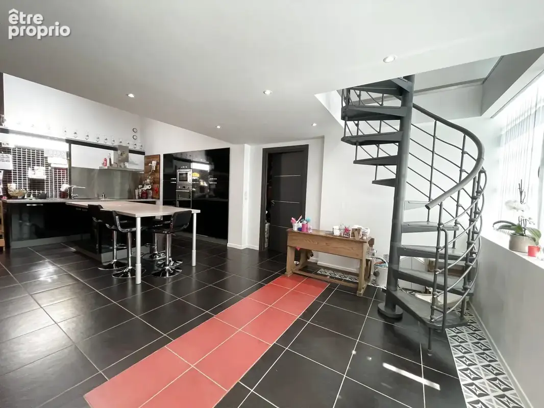 Appartement 6 pièces 220 m² à vendre à Lens (62300) - photo 9