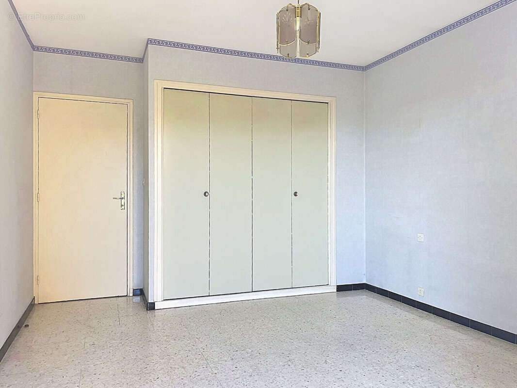 Appartement Nimes 3 pièce(s) 67 m2 - photo 7