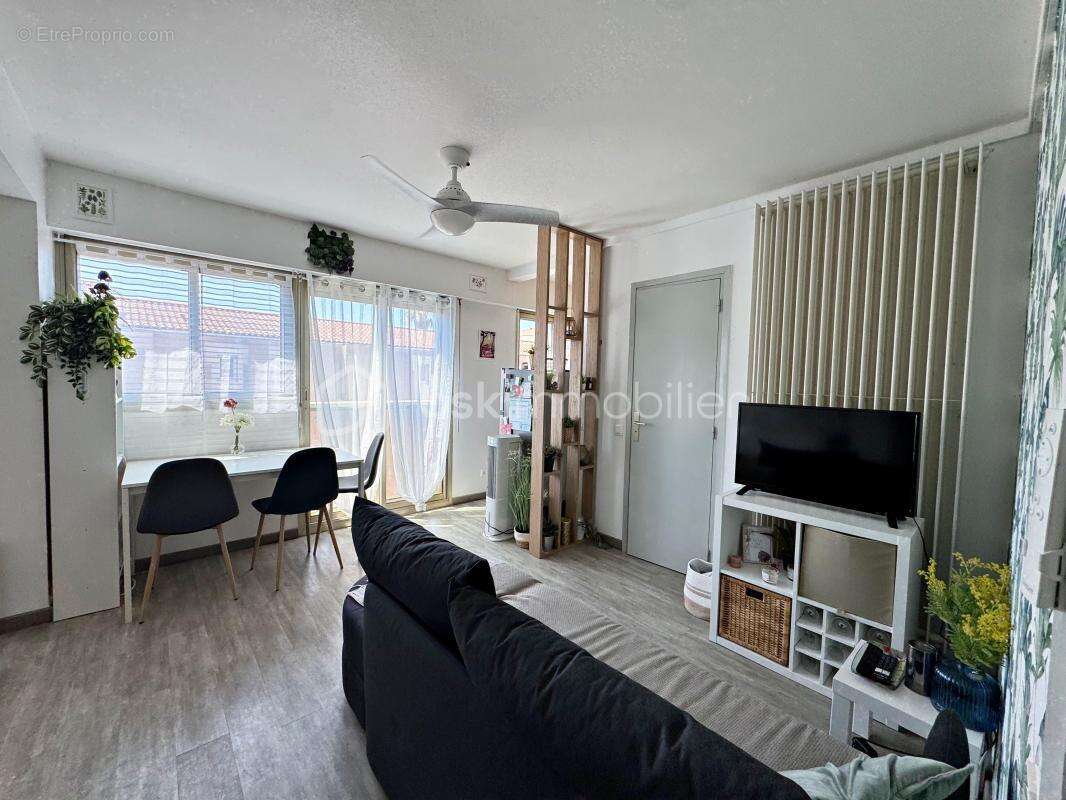 Dpt var - hyeres les palmiers centre - t1 bis de 28 m² - 4 eme etage avec ascenseur - photo 10