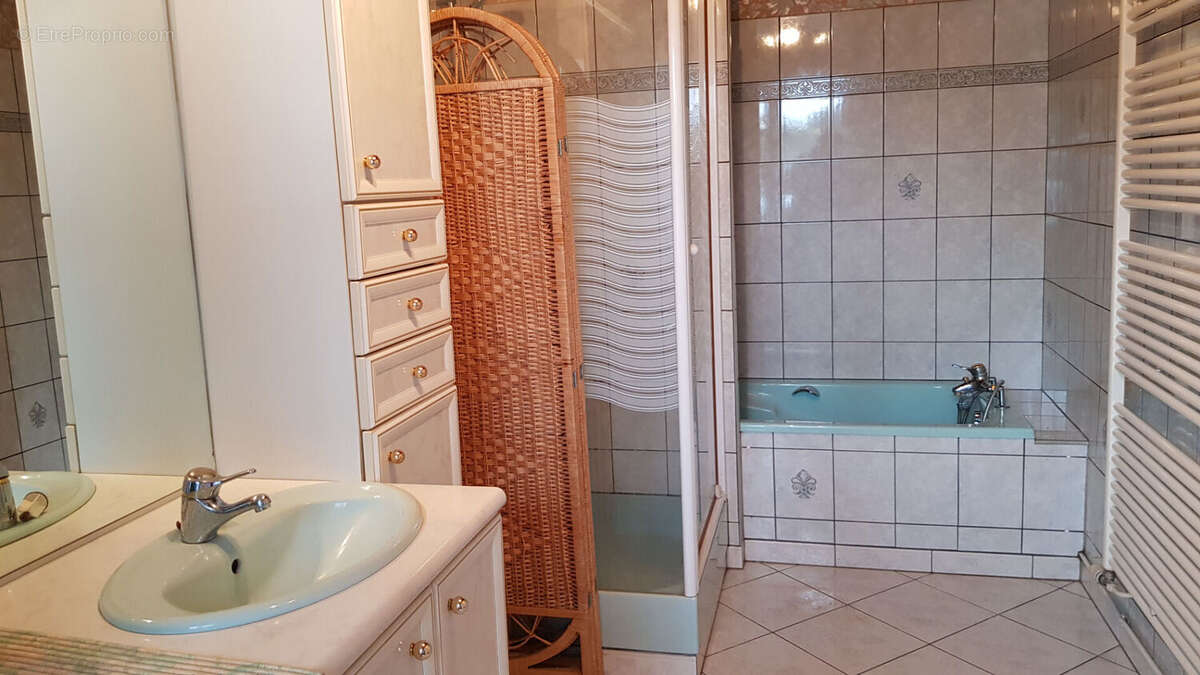 Maison à NEUVILLE-BOURJONVAL