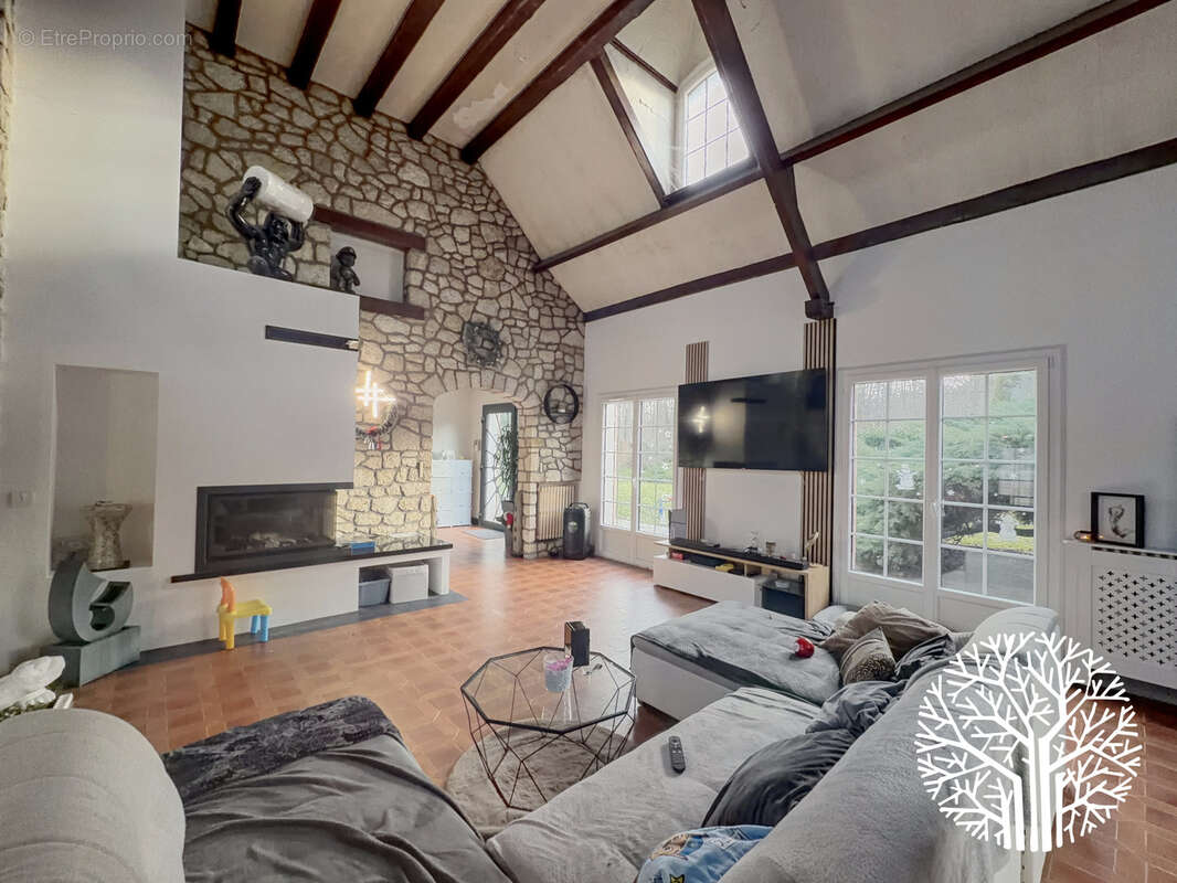 Maison à MILLY-LA-FORET