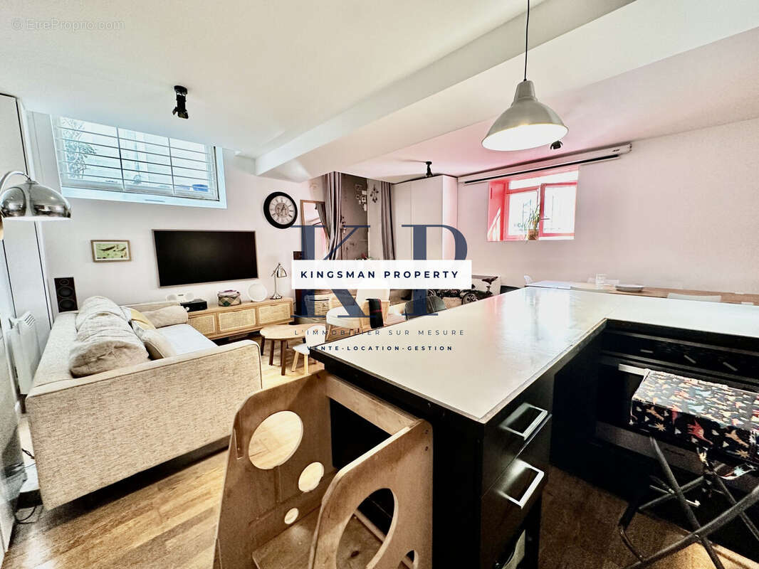 Appartement à PARIS-10E