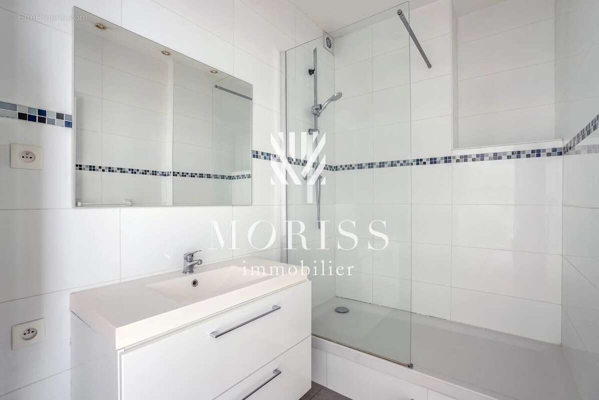 Appartement à PARIS-8E