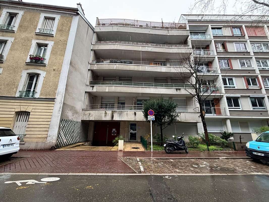 Parking 10 m² à Montrouge  - photo 5