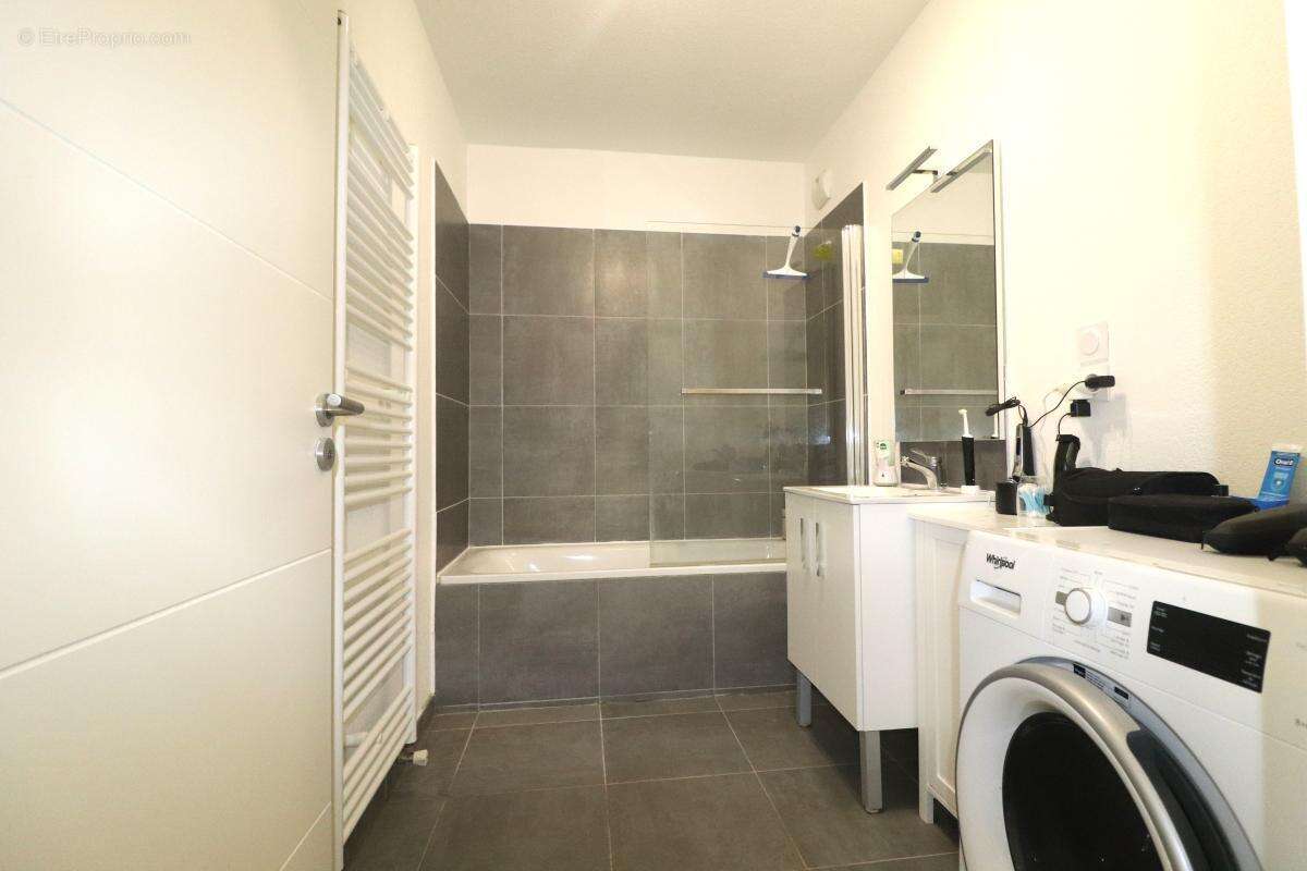 Appartement à CONTES