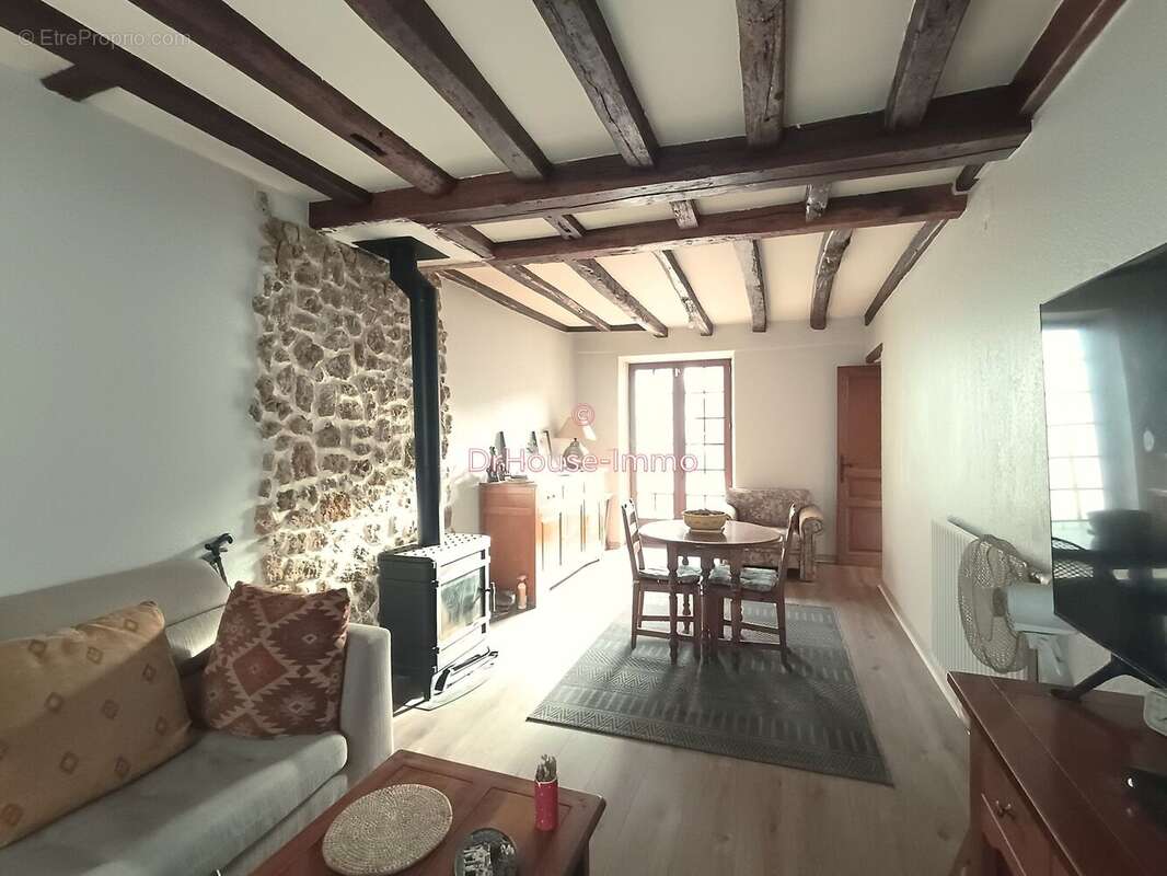 Maison à FAREMOUTIERS