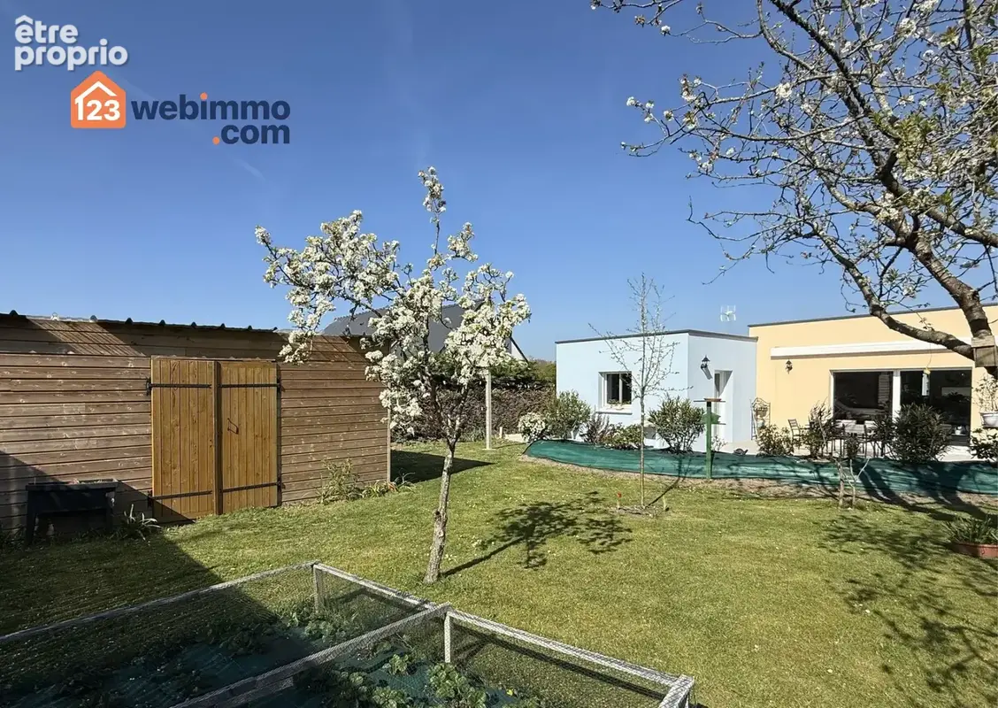 Maison à TREDREZ-LOCQUEMEAU