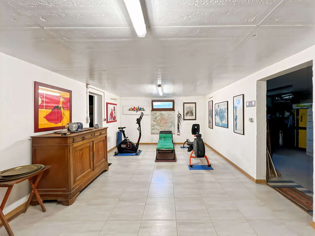 Maison à FOLLAINVILLE-DENNEMONT