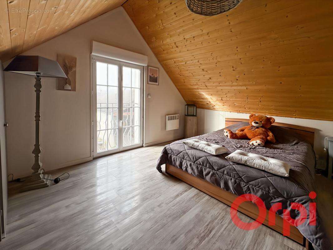 Maison à LA GUERCHE-SUR-L&#039;AUBOIS