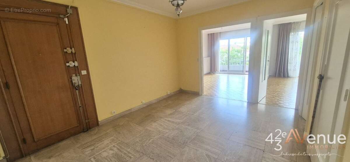 Appartement à SAINT-ETIENNE