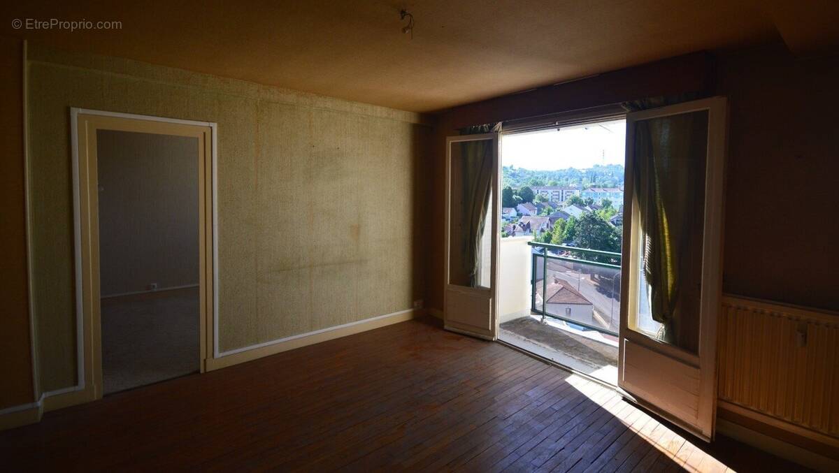 À VENDRE  Appartement T3 à rénover - photo 1