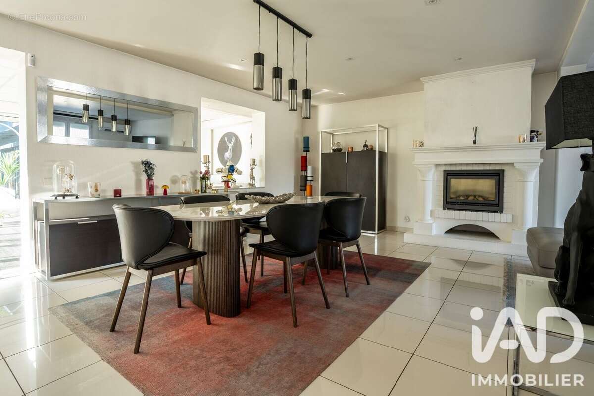 Maison 330 m² à Forbach  - photo 6