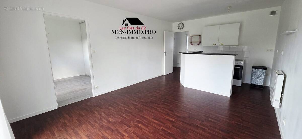 Appartement à PLESTIN-LES-GREVES