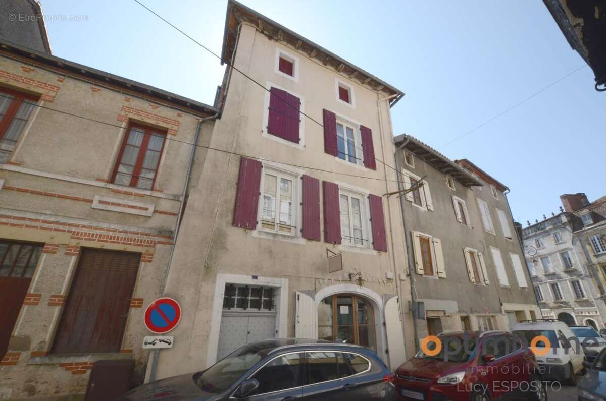  Opportunité Unique au Cœur du Village Historique de Confolens !  - photo 49