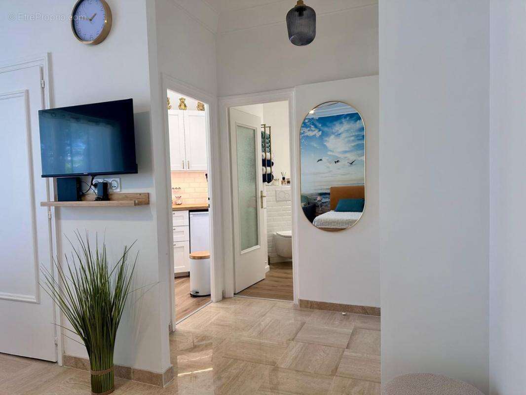 Appartement à VILLENEUVE-LOUBET