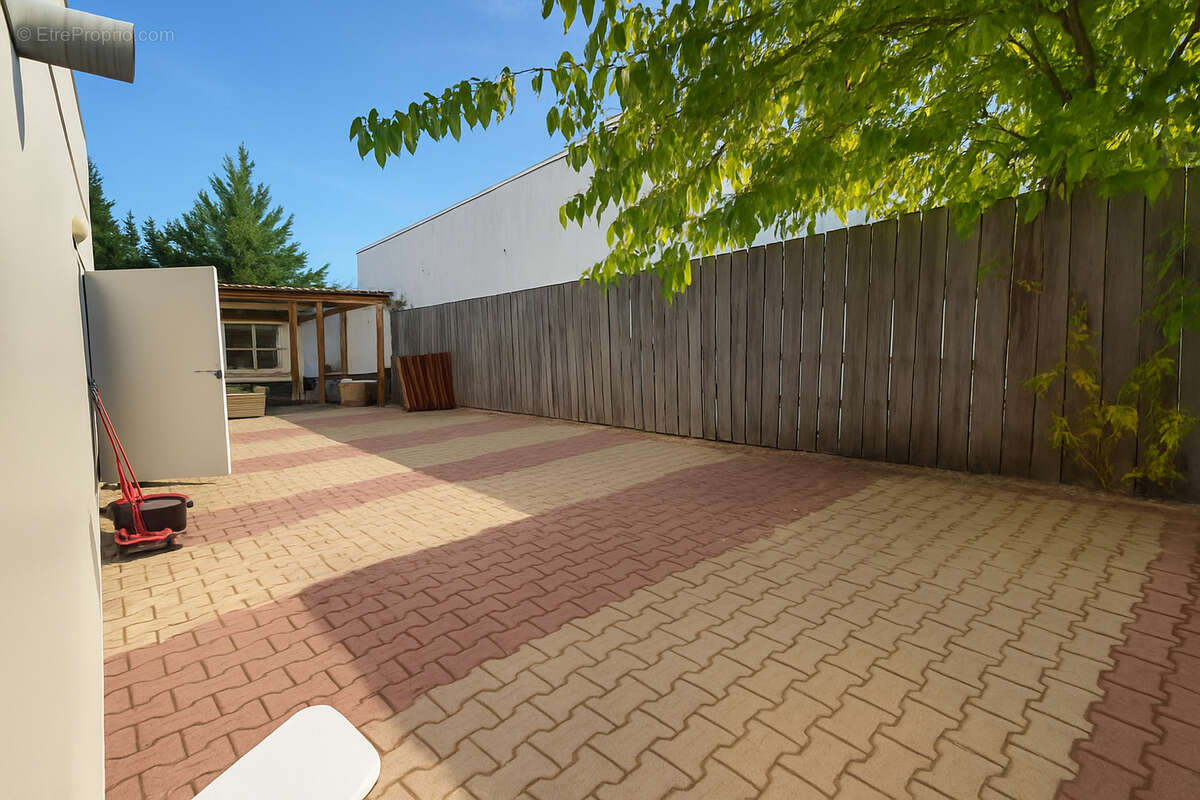 Commerce à BORDEAUX