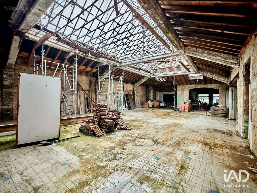 Photo 3 - Commerce à NEUFCHATEAU