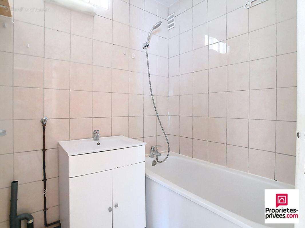 Appartement à GRAND-CHARMONT