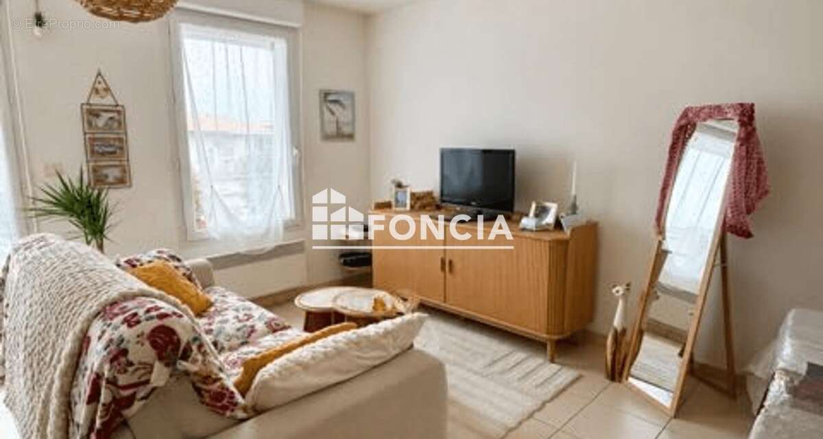 Cayrets - t1 bis + parking - photo 3