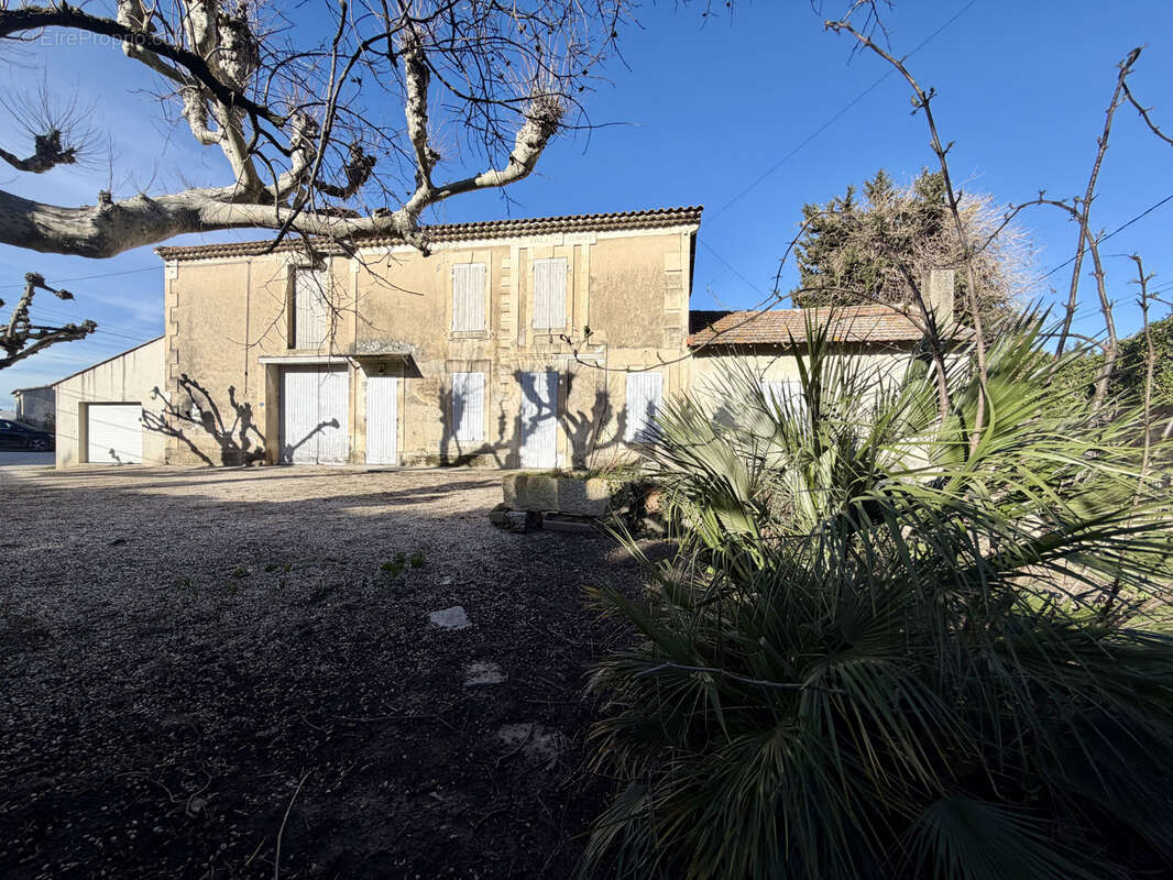 Maison à CHATEAURENARD